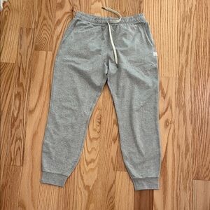 Vuori gray jogger pants xs